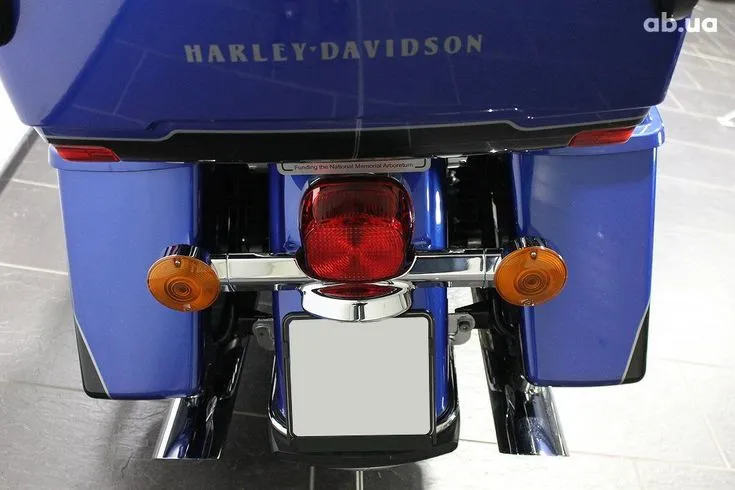 Harley-Davidson FLHTK Image 6